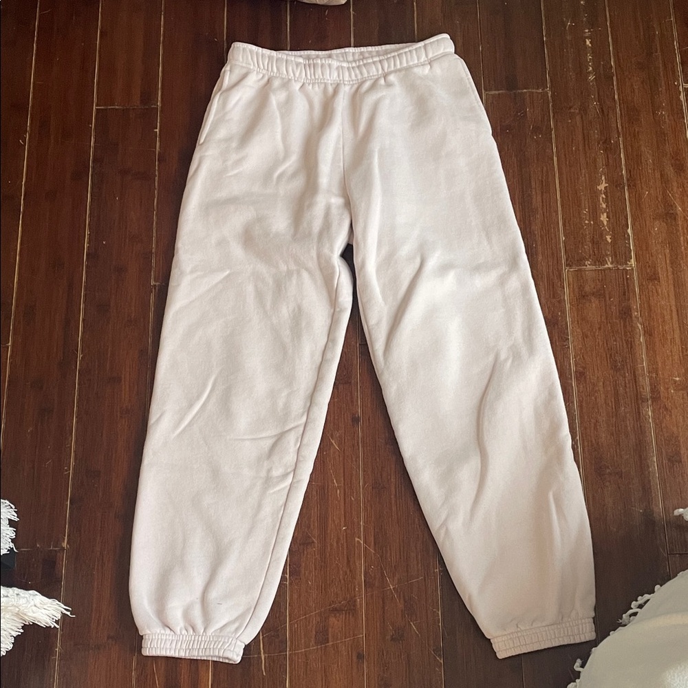 ARITZIA SWEATPANTS… XXS….VERY GOOD CONDITION!